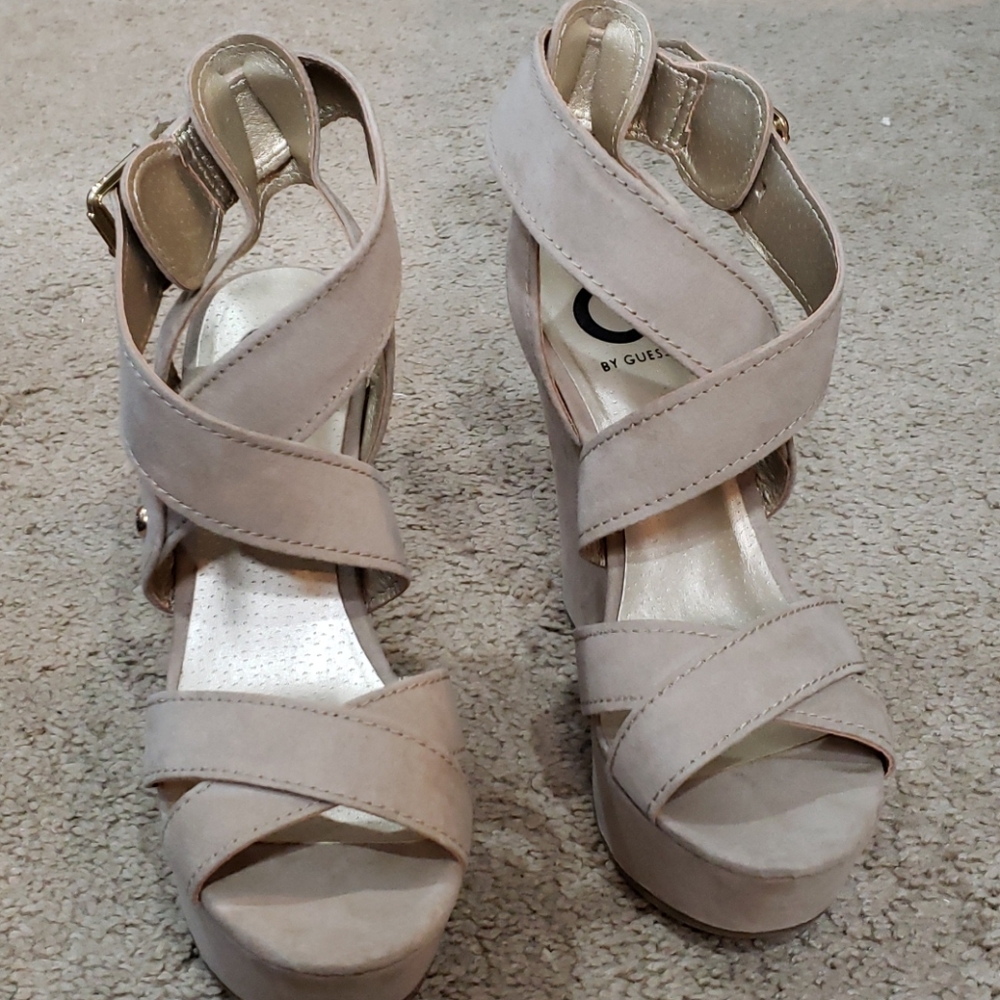 Shoes - Picture 2 of 4